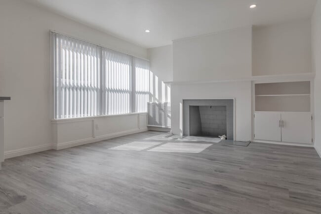 Photo - 1627 N Normandie Ave