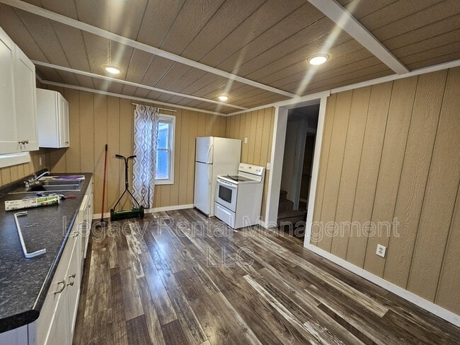 Photo - 2301 Old Berwick Rd