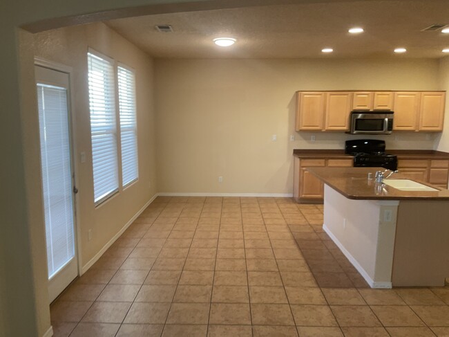 Photo - 3635 Buckskin Loop NE