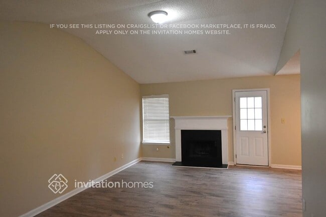 Photo - 265 Village Dr