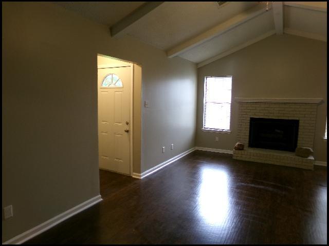 Photo - 106 Dale Dr