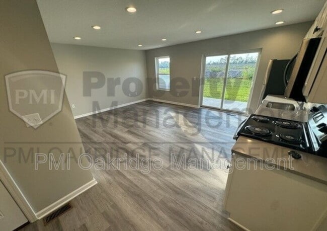 Photo - 223 Bruns Dr