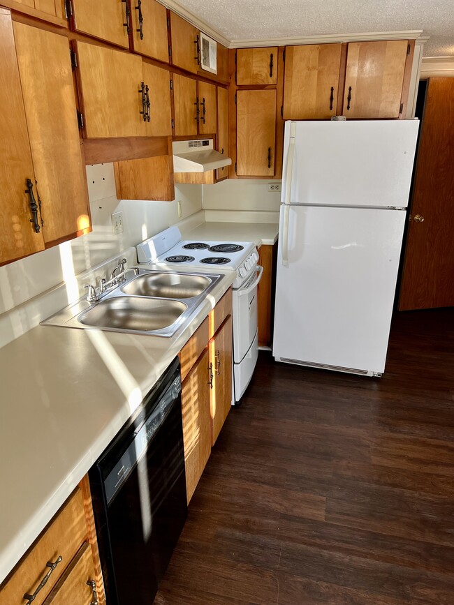 Photo - 110 Lyons St Unit 102