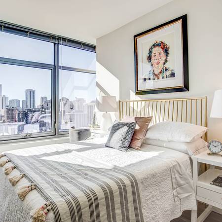 Photo - 347 W Chestnut St