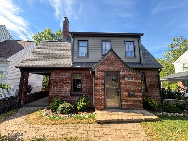 Building Photo - Grandin Court Tudor with 3 Bedrooms and 2.5 Baths - EV Charging Station