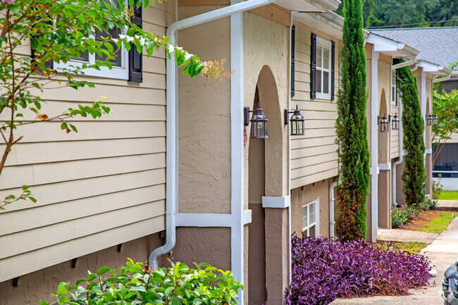 Building Photo - Square Park Rental