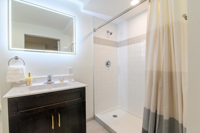 Photo - 205 State St Unit 2