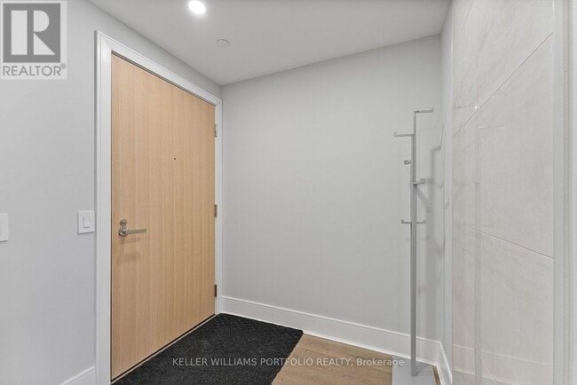 Photo - 5 Soudan Ave Unit 2207