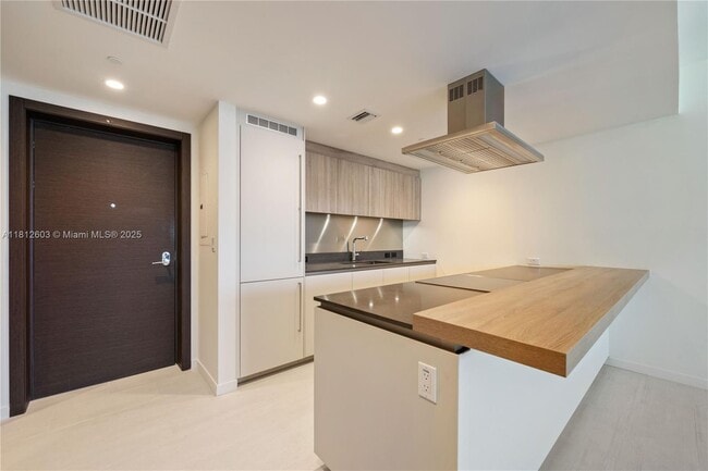 Photo - 1000 Brickell Plaza Unidad 3206 Rental