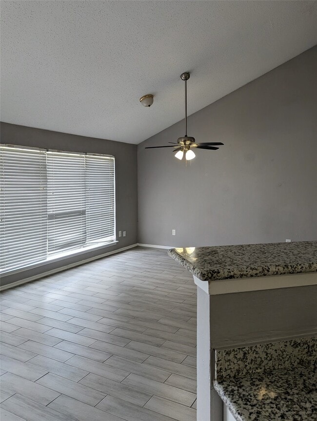 Photo - 2223 Crosscoach Ln