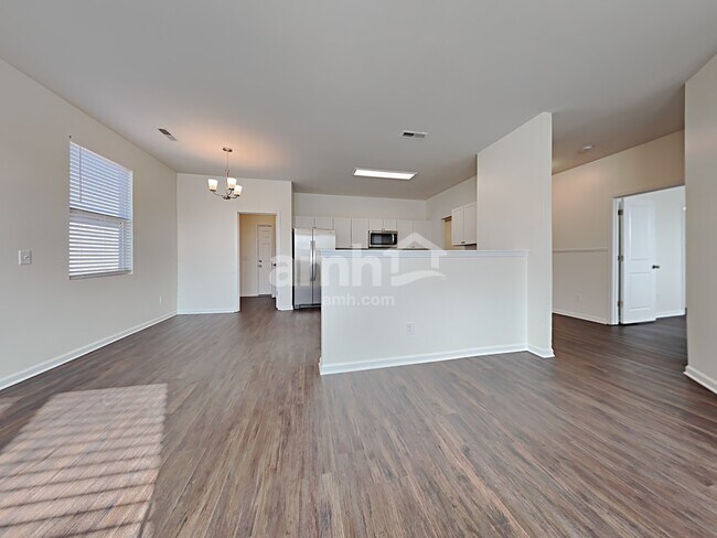 Photo - 121 Decatur Dr