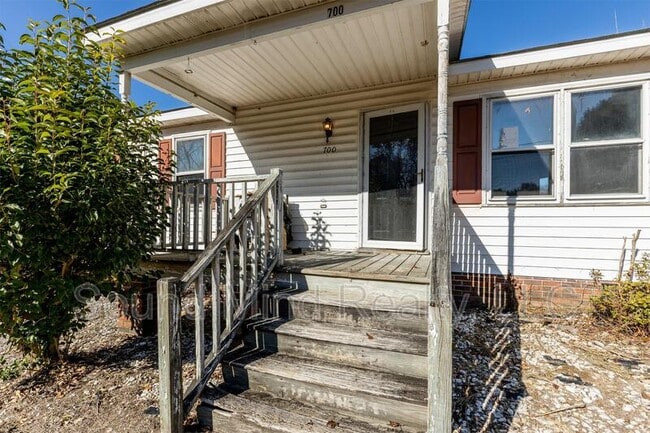 Photo - 700 Western Ave