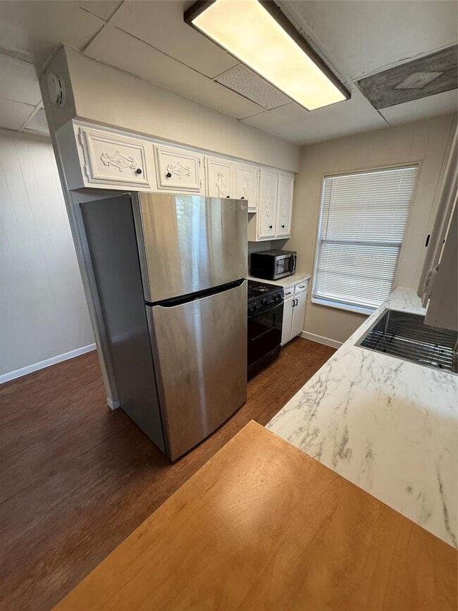 Photo - 2103 Dixie Ln