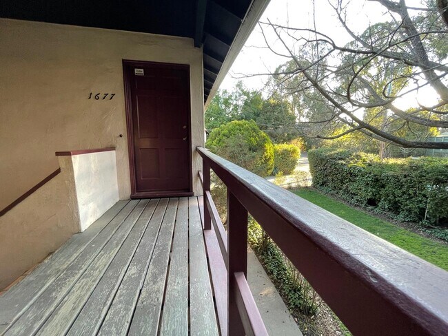 Photo - 1677 Woodland Ave