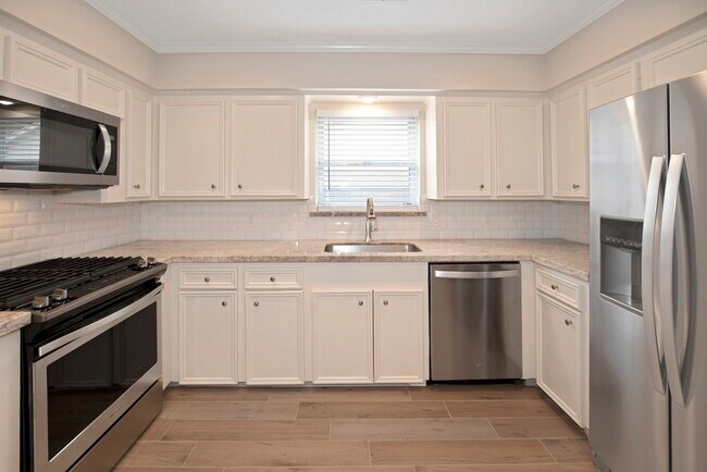 Photo - 1907 Ottawa Ln