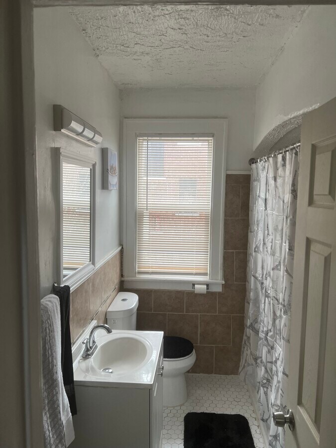 Photo - 9315 Broadstreet Ave