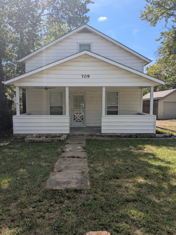 Building Photo - 709 McClaren St Rental