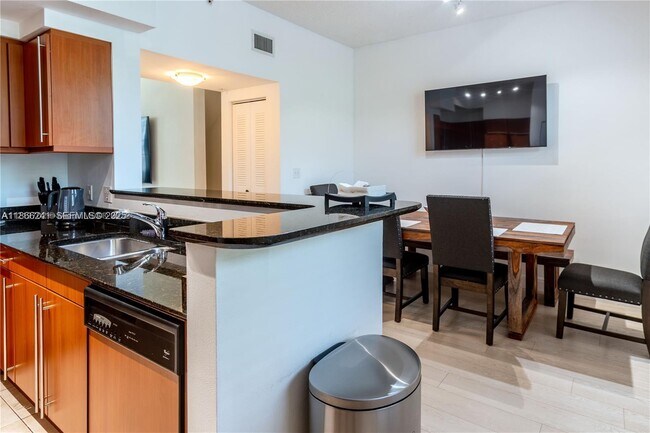 Photo - 2069 S Ocean Dr