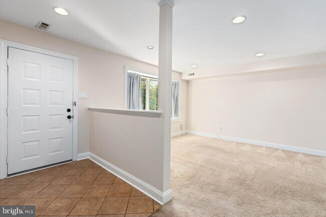 Photo - 3491 Coventry Pl