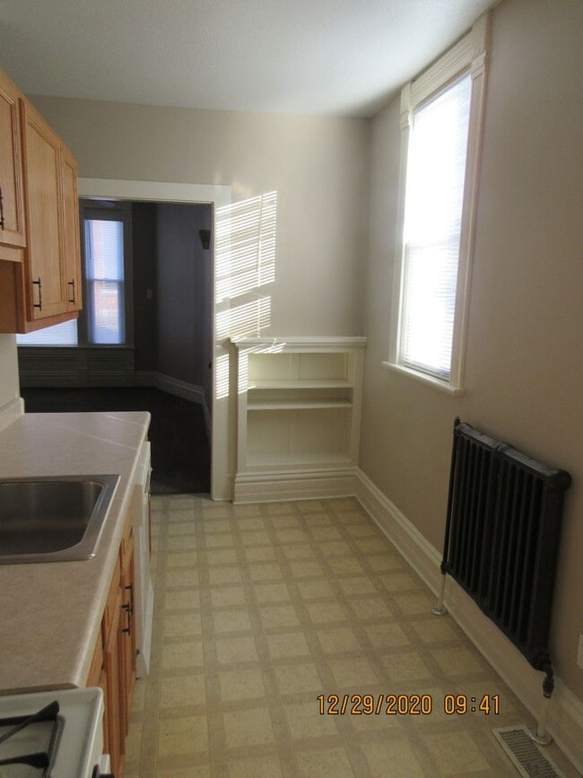 Photo - 209 W Dewald St Unit Apt 1A