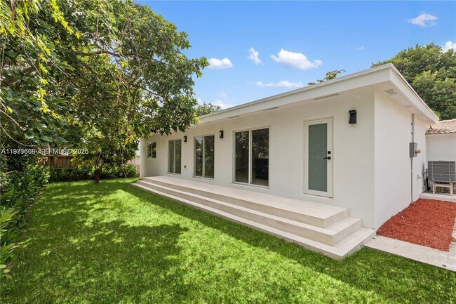 Photo - 2251 SW 20th St