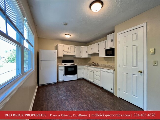Building Photo - 731 Union Ave Rental