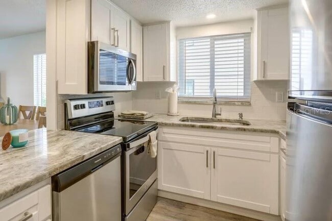 Building Photo - 2110 Gulf Blvd Unit 11