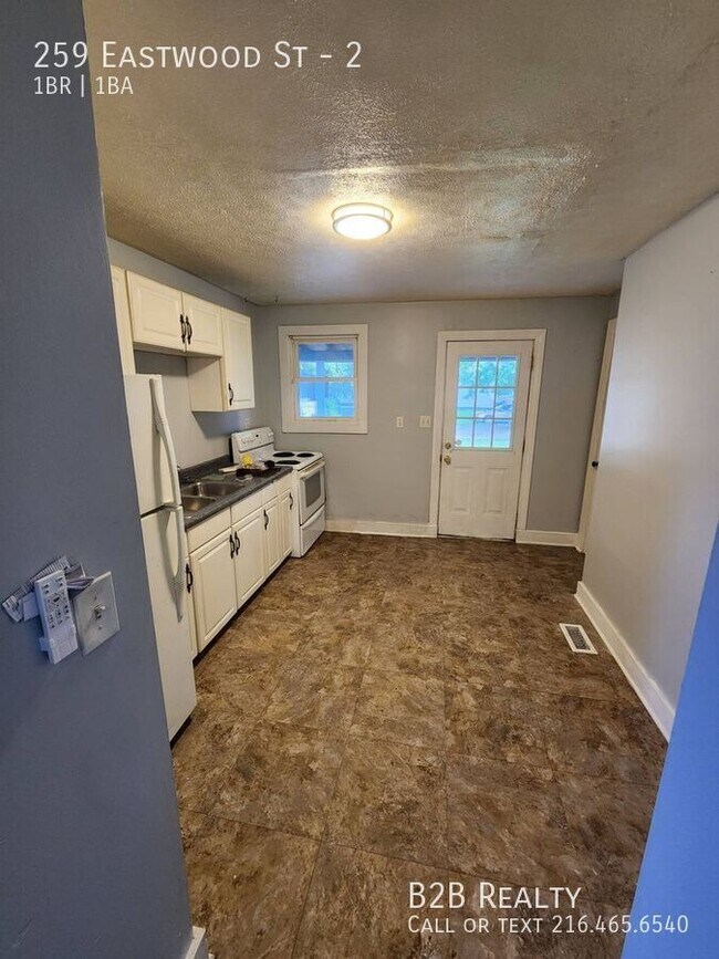 Building Photo - 259 Eastwood St Unit 2