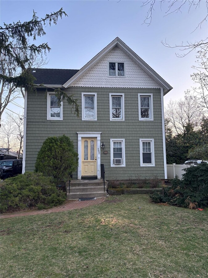 Photo - 592 Scranton Ave Townhome