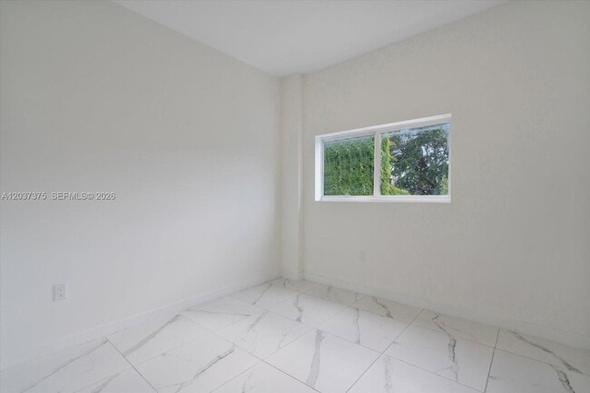 Photo - 420 SW 7th Ave Unit 201