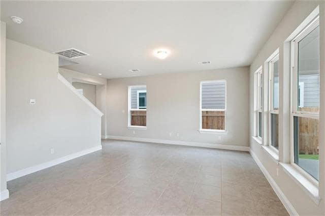 Photo - 113 Gaida Loop