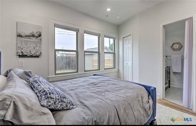 Photo - 1419 N 5th St