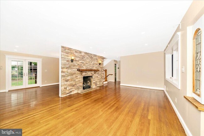 Photo - 1925 Pagebrook Rd