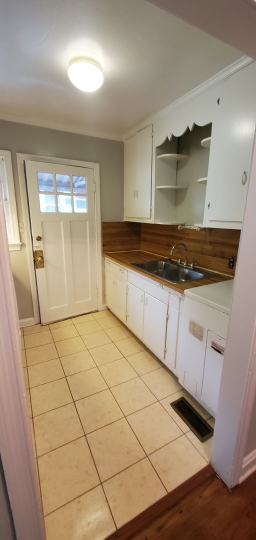 Photo - 1122 W Academy St