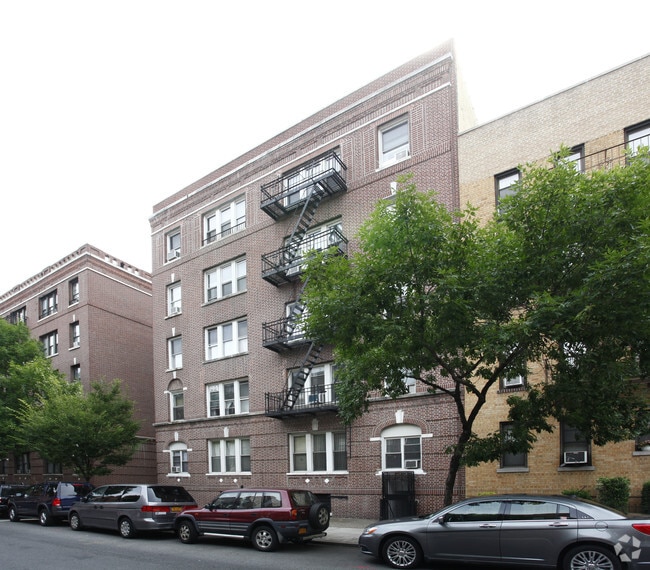 Studio Apartments for Rent in Astoria, NY