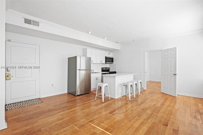Photo - 1027 Pennsylvania Ave Unit 306