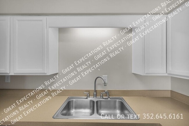 Photo - 147 SE 13th Ave