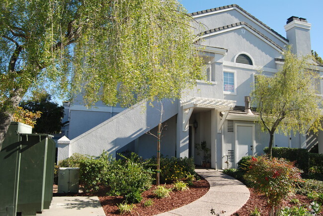 Building Photo - 930 Owens Lake Dr Unit 930 Owens Lake dr. Rental