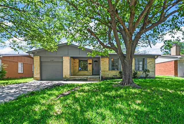 Photo - 1505 Valley View St House