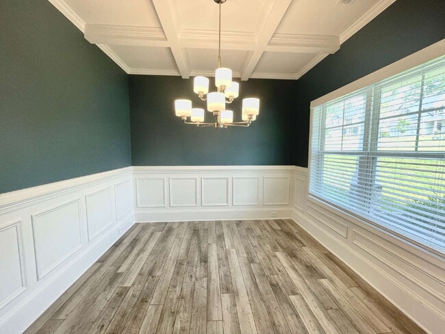 Photo - Spacious 4 Bedroom, 2 And A Half Bath Nest...