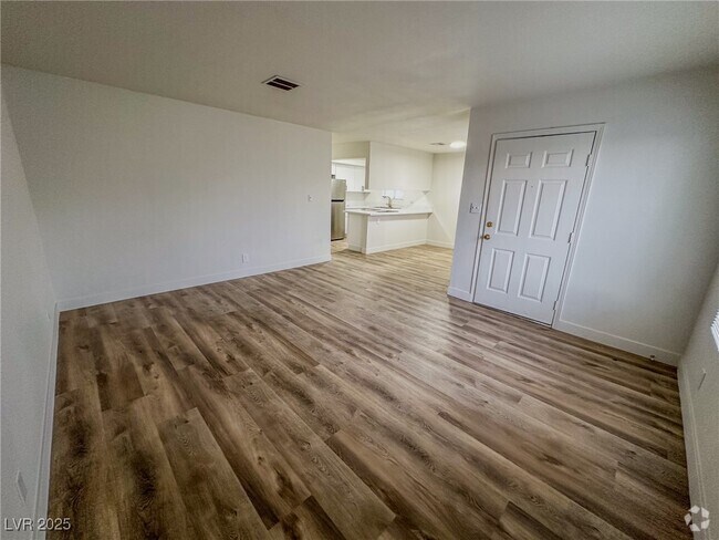 Building Photo - 6932 Kilgore Dr Unit B Rental
