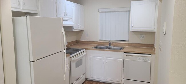 Photo - 2985 Riverside Dr Unidad 206