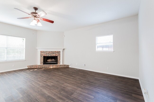 Photo - 4BR/3BA Family Home – Beautiful and Spacious!