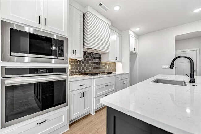 Photo - 1850 Momi St