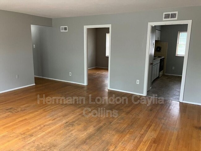 Photo - 3900 Roland Blvd