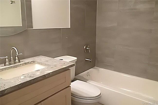 Photo - 28-06 35th Ave Unidad 1