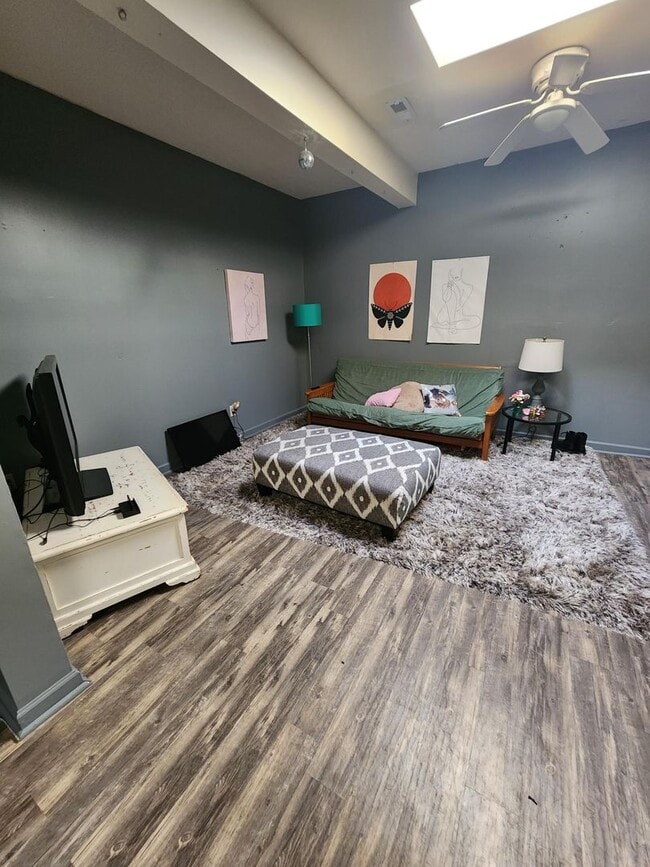 Photo - 539K Unit APT.B