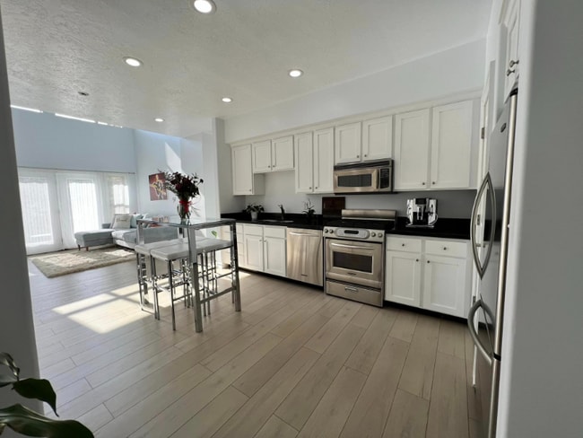 Photo - 5 S 500 W Unidad 308