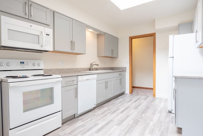 7222-7224 NE Tillamook - 7222-7224 NE Tillamook Apartment Unit 7224