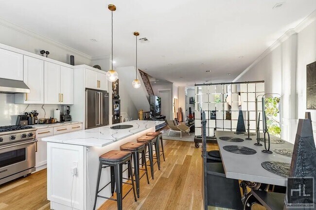Gorgeous Townhome in Bed Stuy!